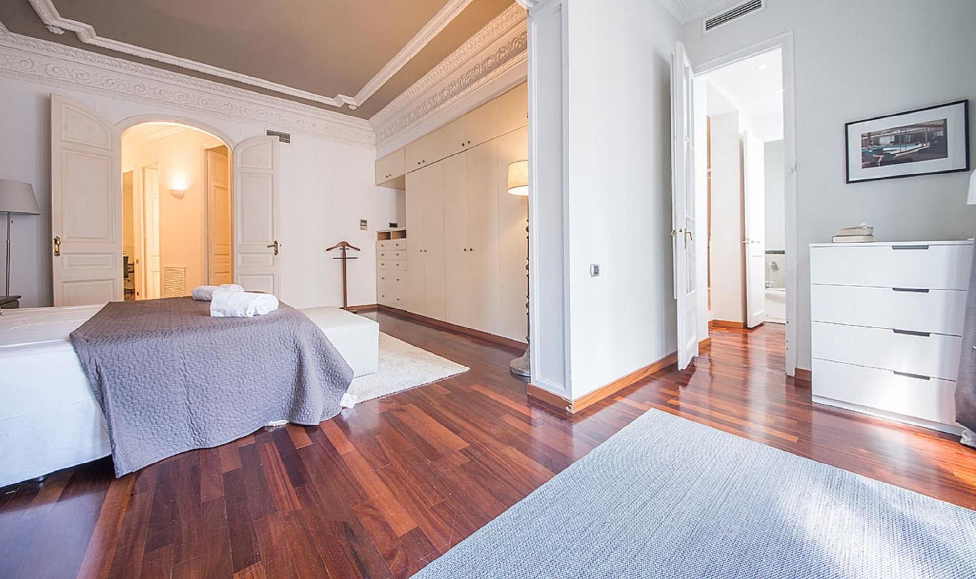 4 En Calle Balmes - Stylish Appartement *